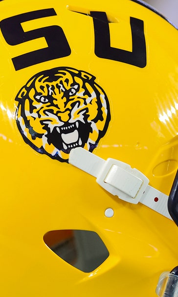 LSU hires Pittsburgh's Matt Canada as offensive coordinator